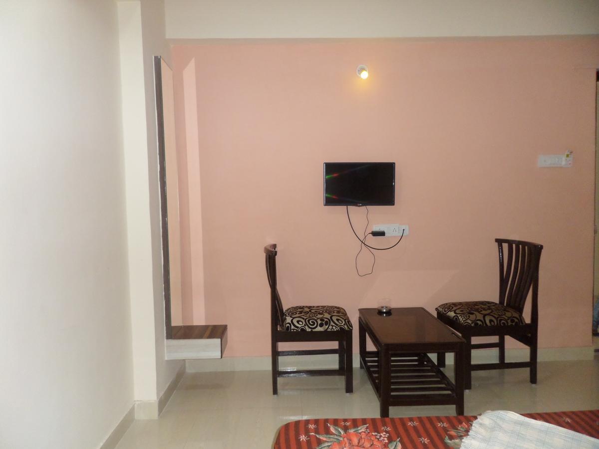Hotel Riya-Raj Lodging Titwala Exterior photo
